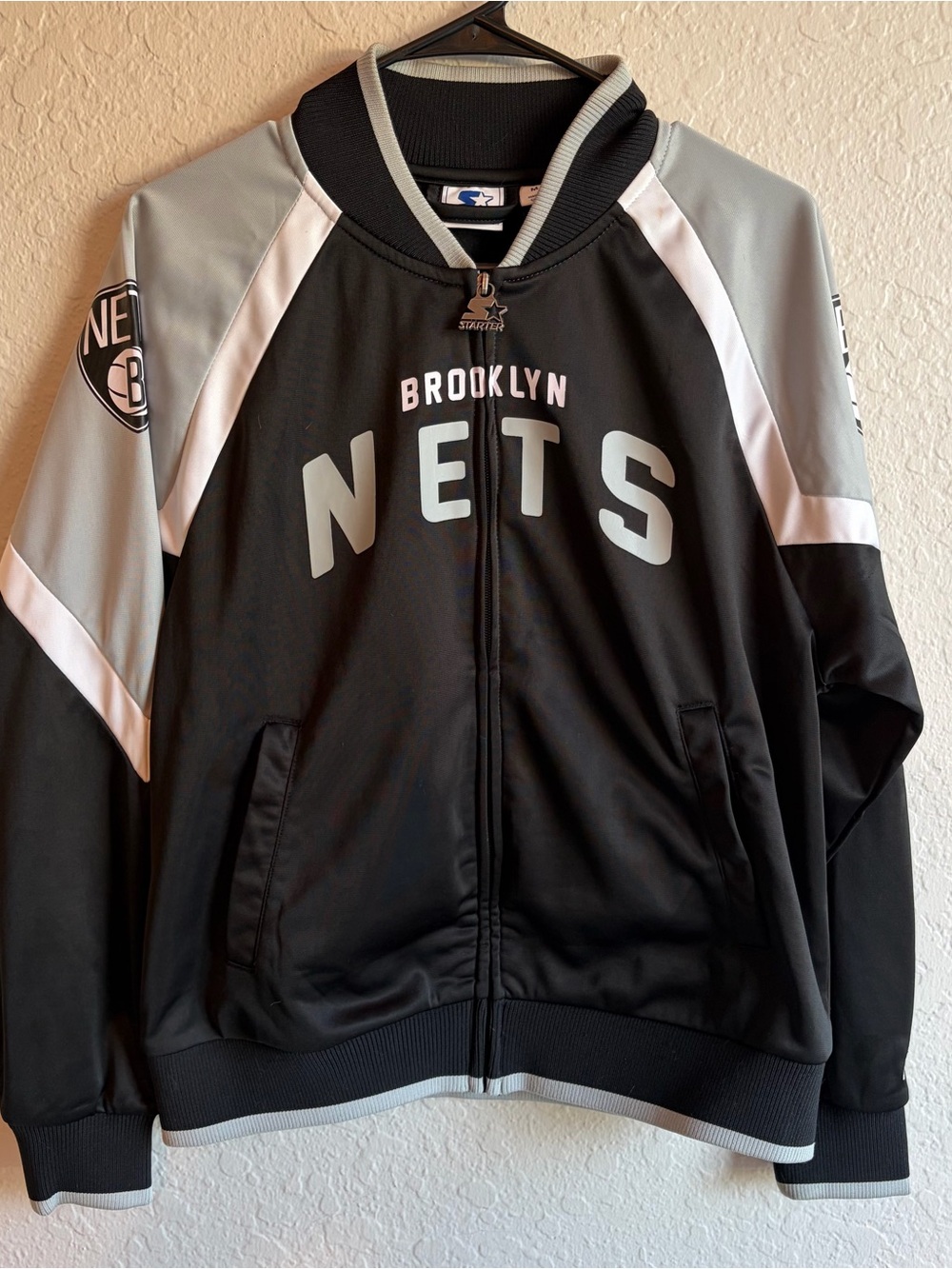 Brooklyn Nets Starter Full Zip Track Jacket - Women’s Medium - Excellent